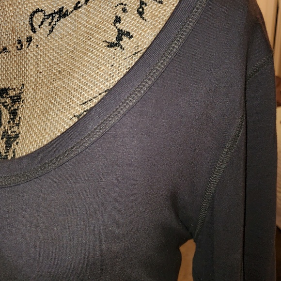 Long Sleeve in good condition - Picture 3 of 3